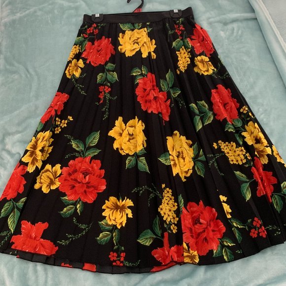 Pretty flower print design midi skirt size 12 UK / 40 EU - Picture 2 of 8